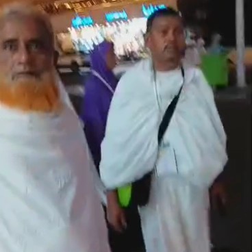 Pilgrims in Ihram, Makkah
