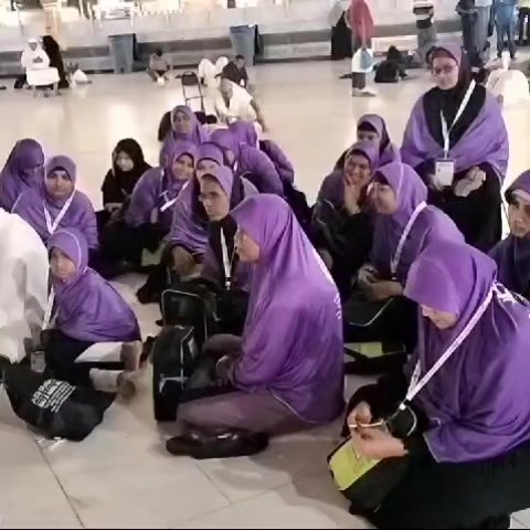 Ar Rawla group at Masjid Al-Haram courtyard
